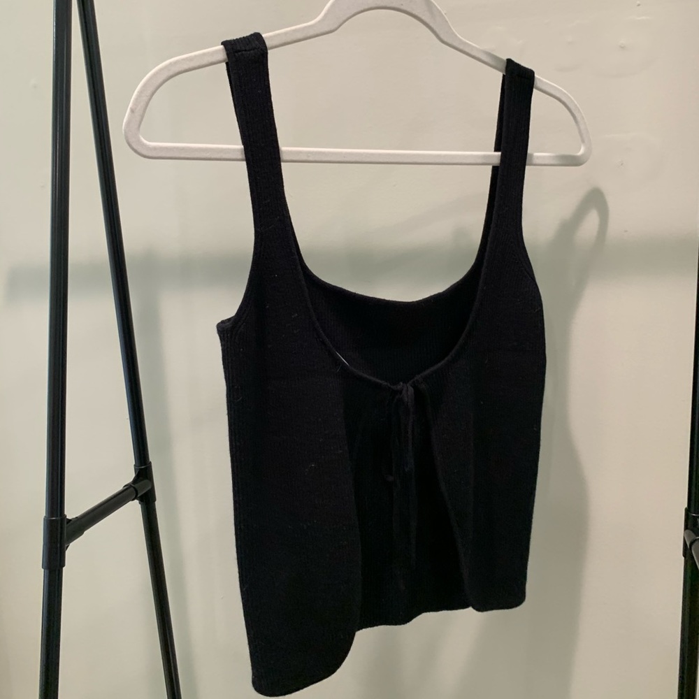 Lulu’s Black Ribbed Sweater Tank With Open Back